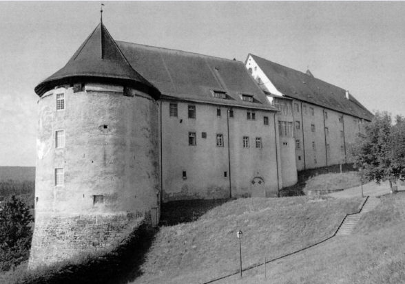 Bild 4. Fahy. Schloss Pruntrut, Gefängnisseite-web.PNG